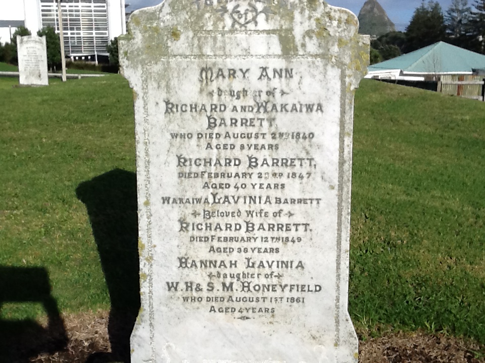 Barrett Headstone2015